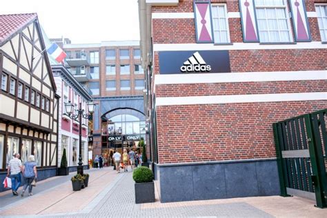 outlet center roermond adidas|Adidas .